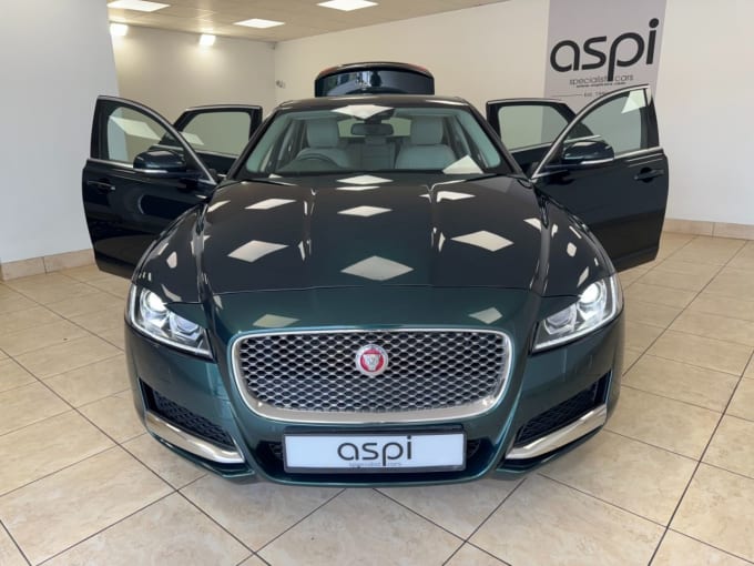 2017 Jaguar Xf