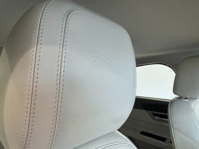 2017 Jaguar Xf