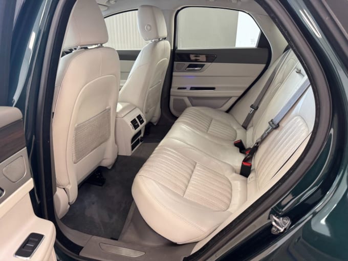 2017 Jaguar Xf