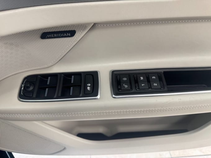 2017 Jaguar Xf