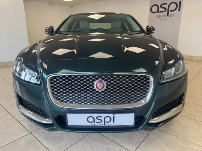 2017 Jaguar Xf