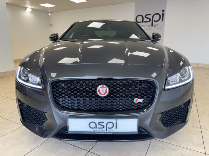2016 Jaguar Xf