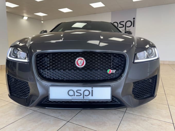 2016 Jaguar Xf