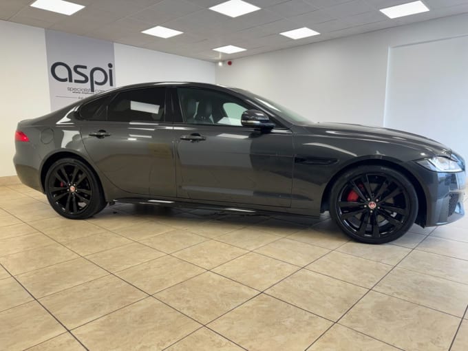 2016 Jaguar Xf