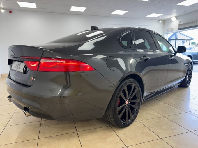 2016 Jaguar Xf