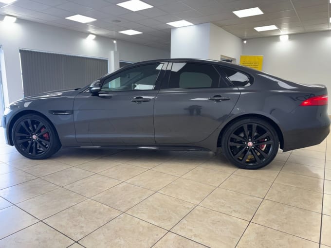2016 Jaguar Xf