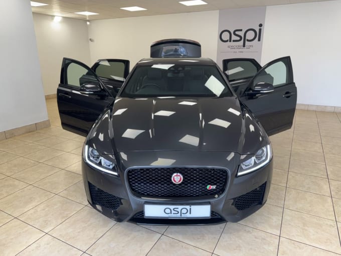 2016 Jaguar Xf