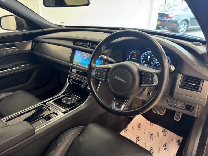 2016 Jaguar Xf
