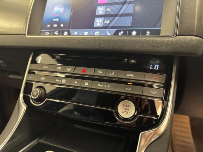 2016 Jaguar Xf