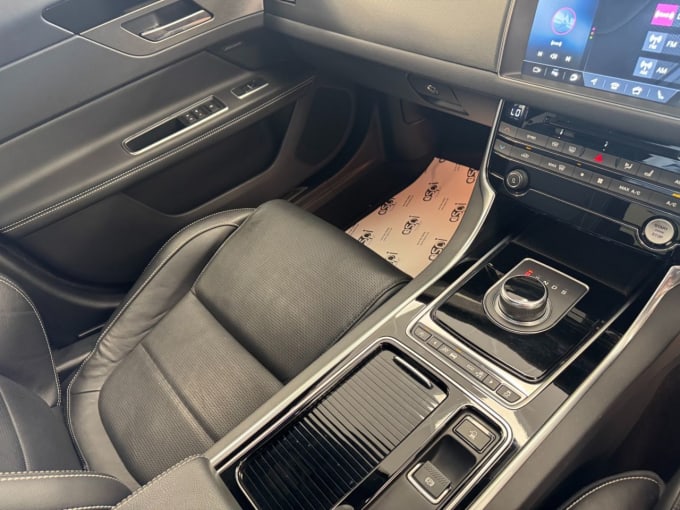 2016 Jaguar Xf