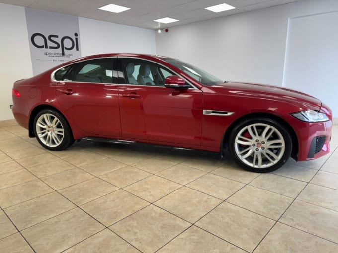 2017 Jaguar Xf