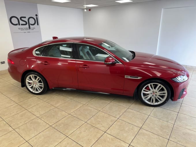 2017 Jaguar Xf