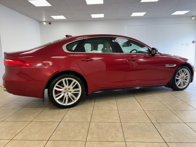 2017 Jaguar Xf