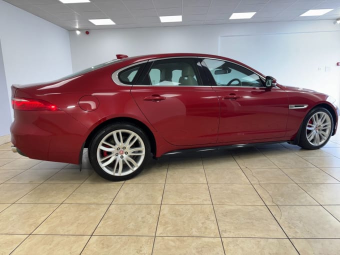 2017 Jaguar Xf