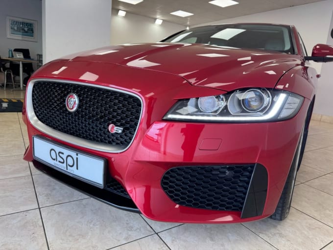 2017 Jaguar Xf