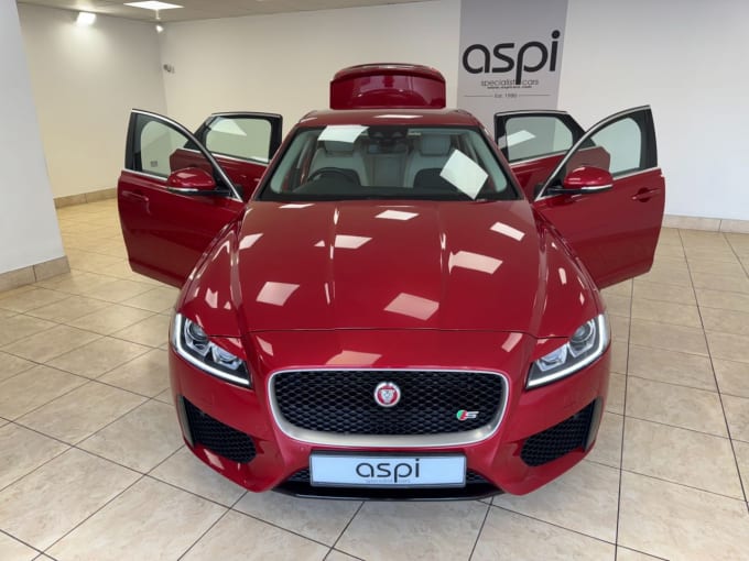 2017 Jaguar Xf