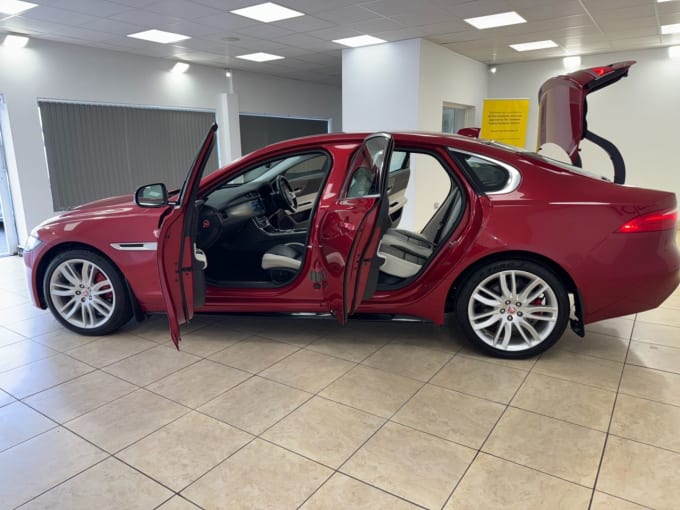 2017 Jaguar Xf