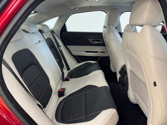 2017 Jaguar Xf
