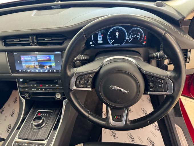 2017 Jaguar Xf