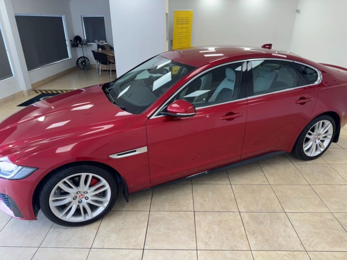 2017 Jaguar Xf
