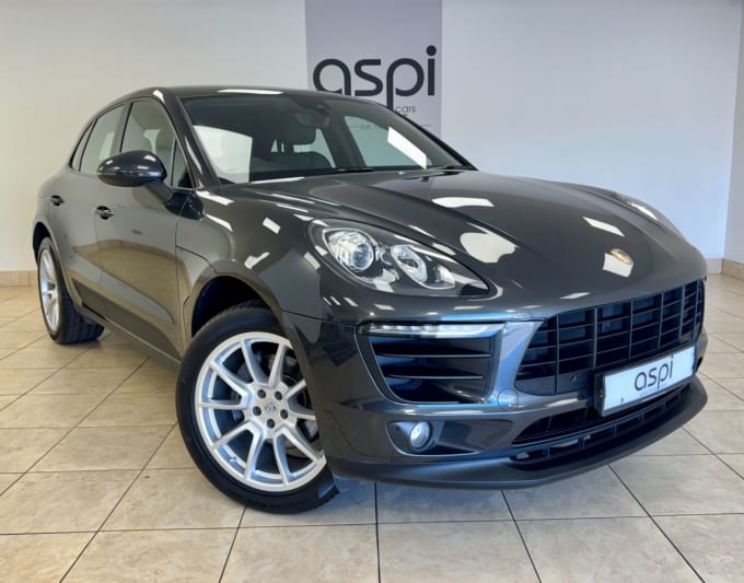 2025 Porsche Macan