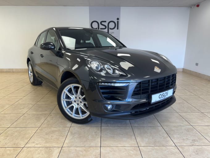 2025 Porsche Macan