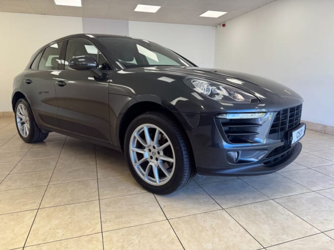 2025 Porsche Macan