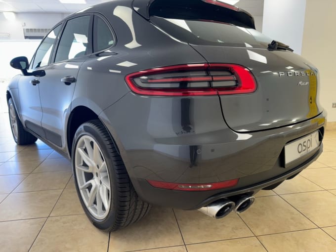 2025 Porsche Macan
