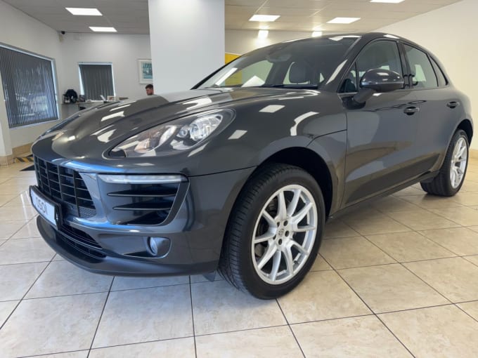 2025 Porsche Macan
