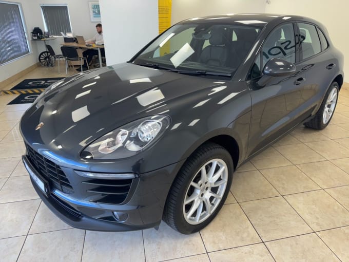 2025 Porsche Macan