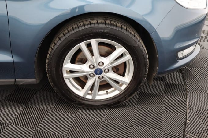 2025 Ford Galaxy