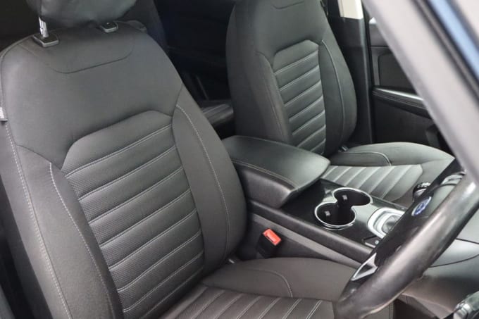 2025 Ford Galaxy