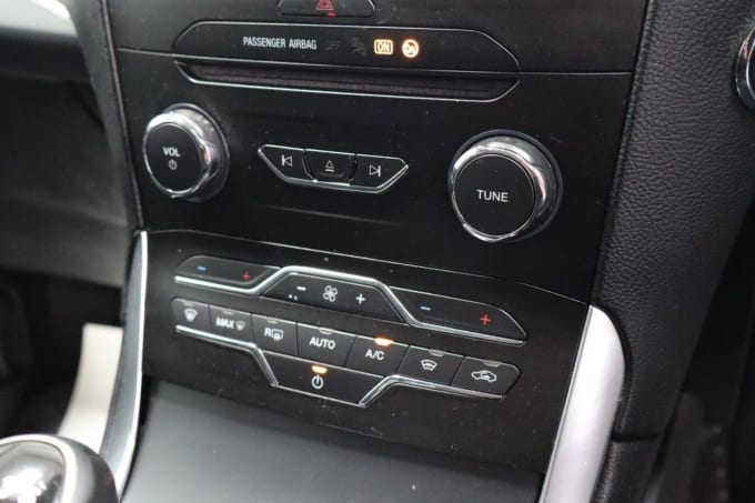 2025 Ford Galaxy