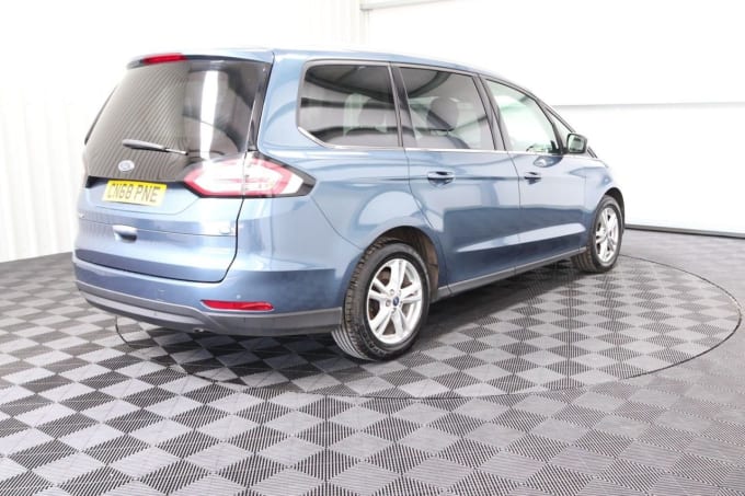 2025 Ford Galaxy