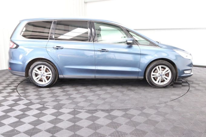 2025 Ford Galaxy