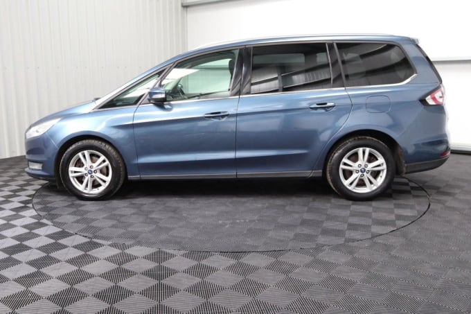 2025 Ford Galaxy