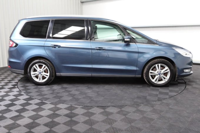 2025 Ford Galaxy