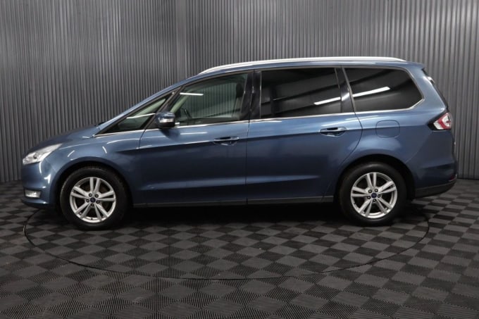 2025 Ford Galaxy