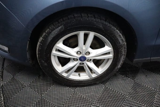 2025 Ford Galaxy