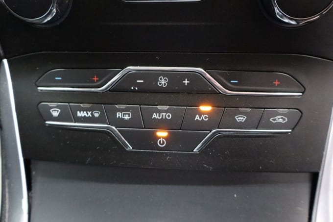 2025 Ford Galaxy