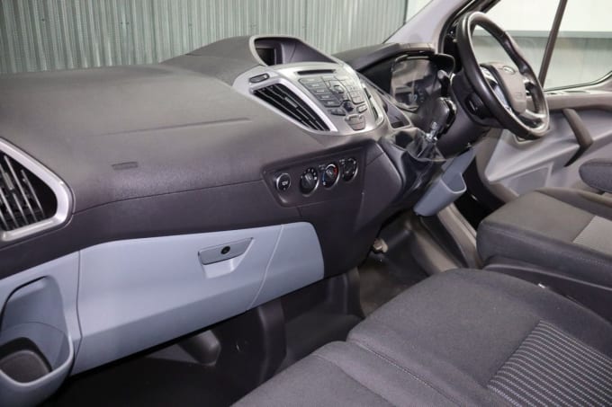 2025 Ford Transit Minibus