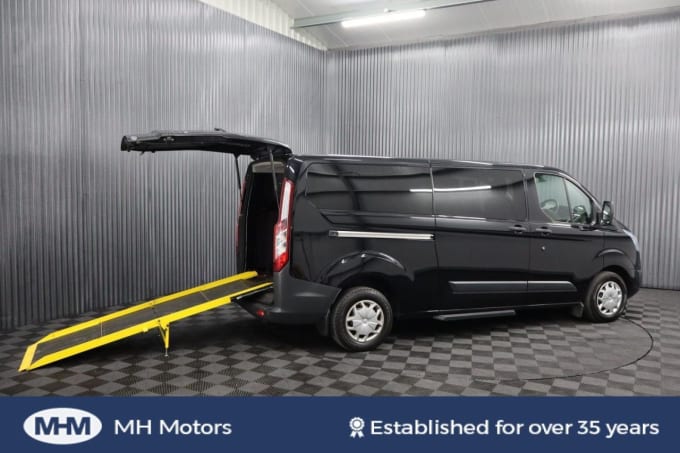 2025 Ford Transit Minibus