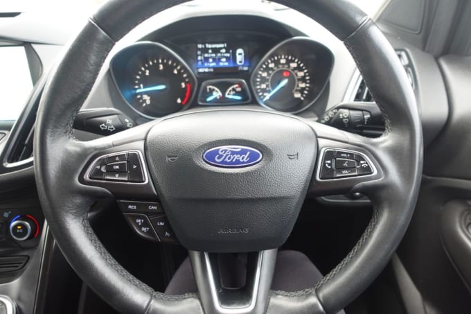 2025 Ford Kuga