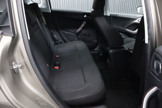 2025 Peugeot 2008