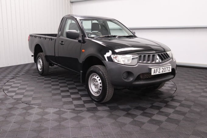 2025 Mitsubishi L200