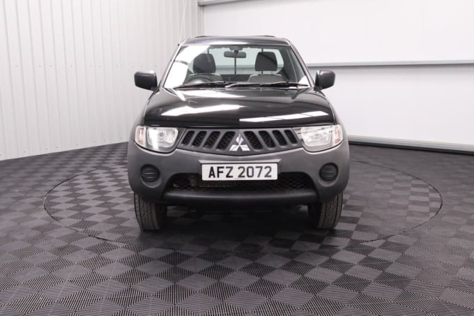 2025 Mitsubishi L200