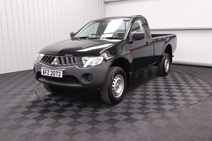 2025 Mitsubishi L200