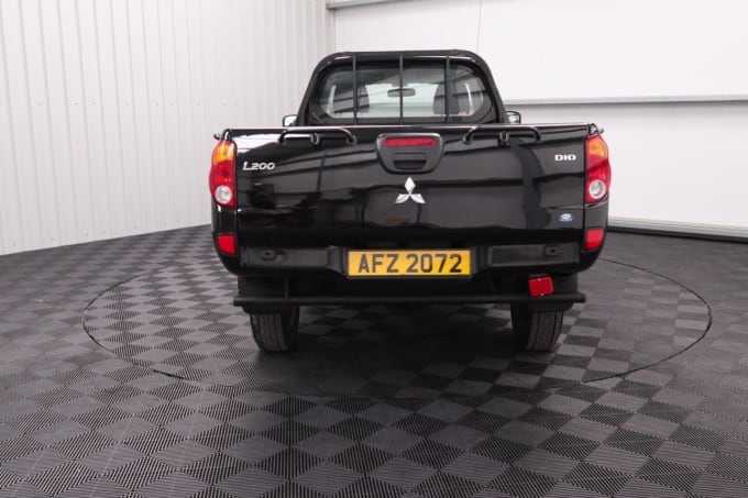 2025 Mitsubishi L200