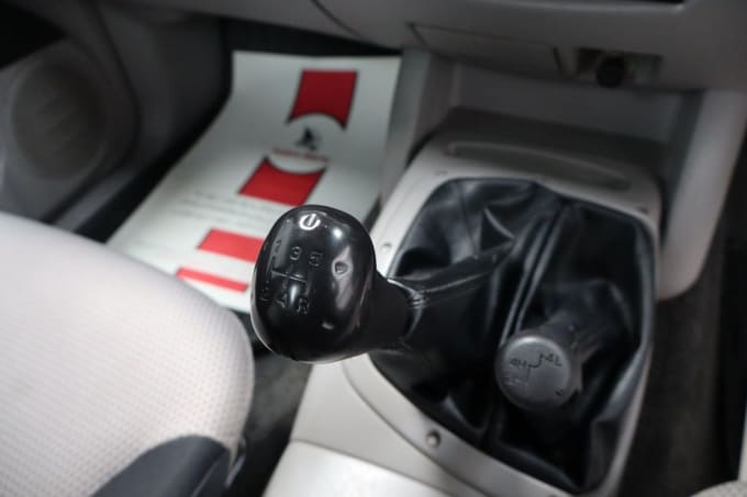 2025 Mitsubishi L200