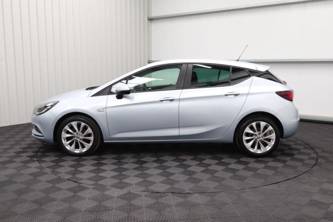 2025 Vauxhall Astra